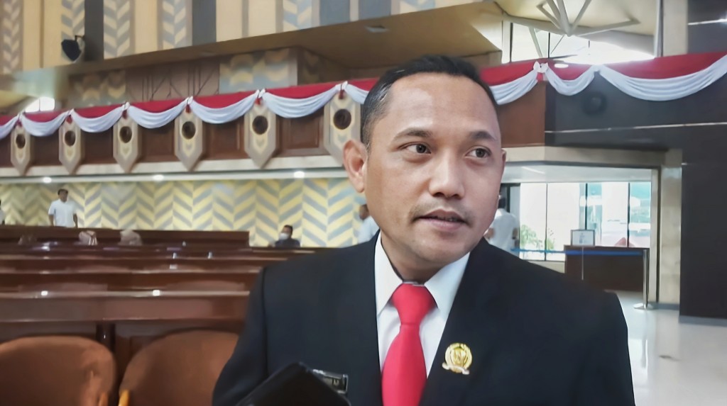 A Komariah Resmi Dilantik Menjadi Anggota DPRD Kaltim